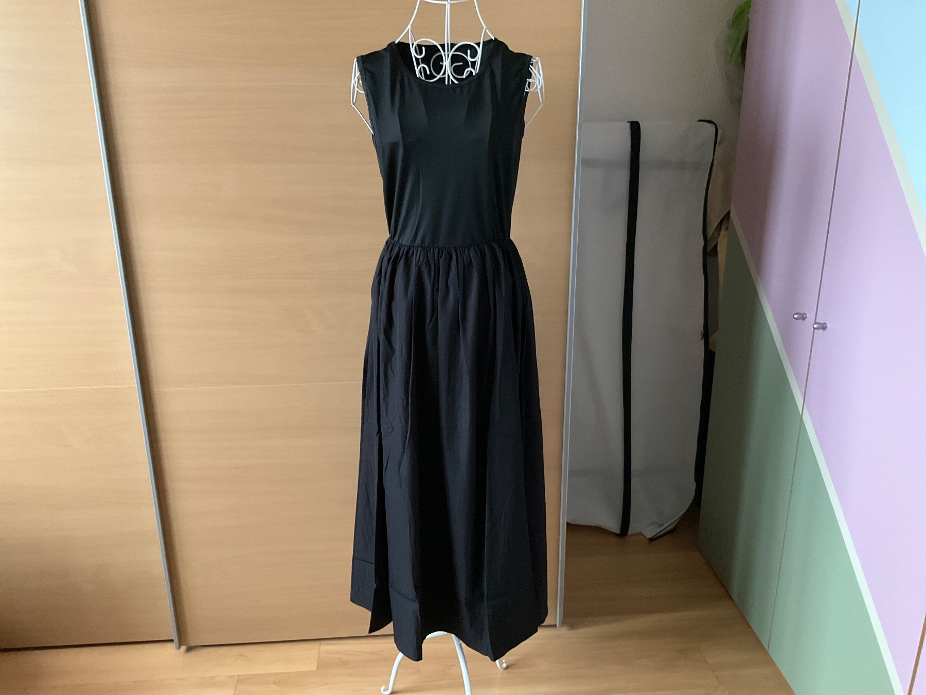 Vestiti: Robe noire taille L neuve – Nuovo e nell'imballaggio originale da Murten venduto da Louis1954