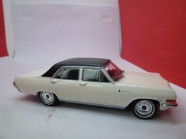 Opel Diplomat - weiss/schwarz - schön / top - made in China