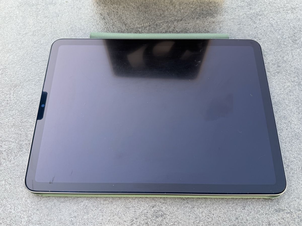 Apple Tablet PC: iPad Air 5. Generation 2022 256 GB – Nuovo (secondo la descrizione) da Rüfenach AG venduto da merlyn07 2