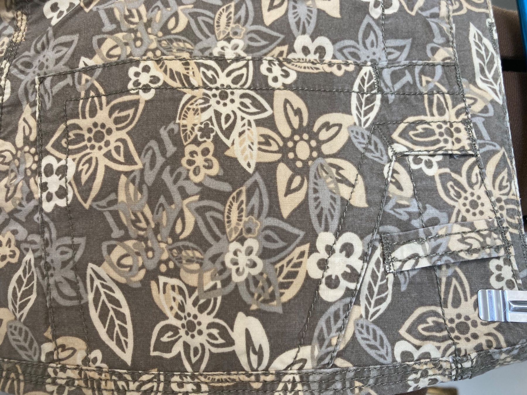 C&A Pantaloni: Caprihose  gemustert, Mädchen Gr. 134, – Usato da Meggen venduto da tulipe21 3