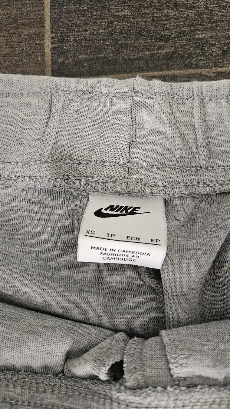 Nike Pantaloni: training Nike - trainerhose – Usato da Neyruz FR venduto da Philou6 2