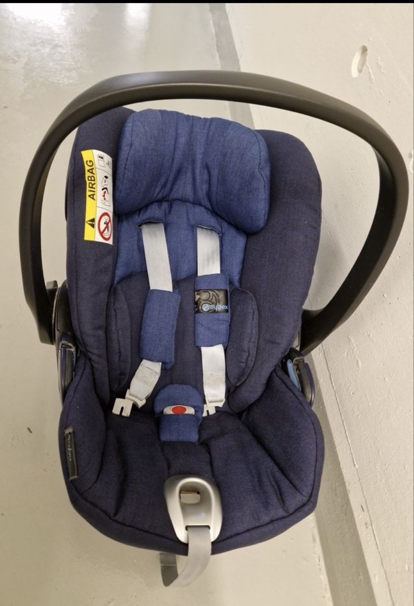 Cybex Seggiolini per auto: Cybex Babyschale Gruppe 0+ dunkelblau – Usato da Pfäffikon ZH venduto da Mado131019