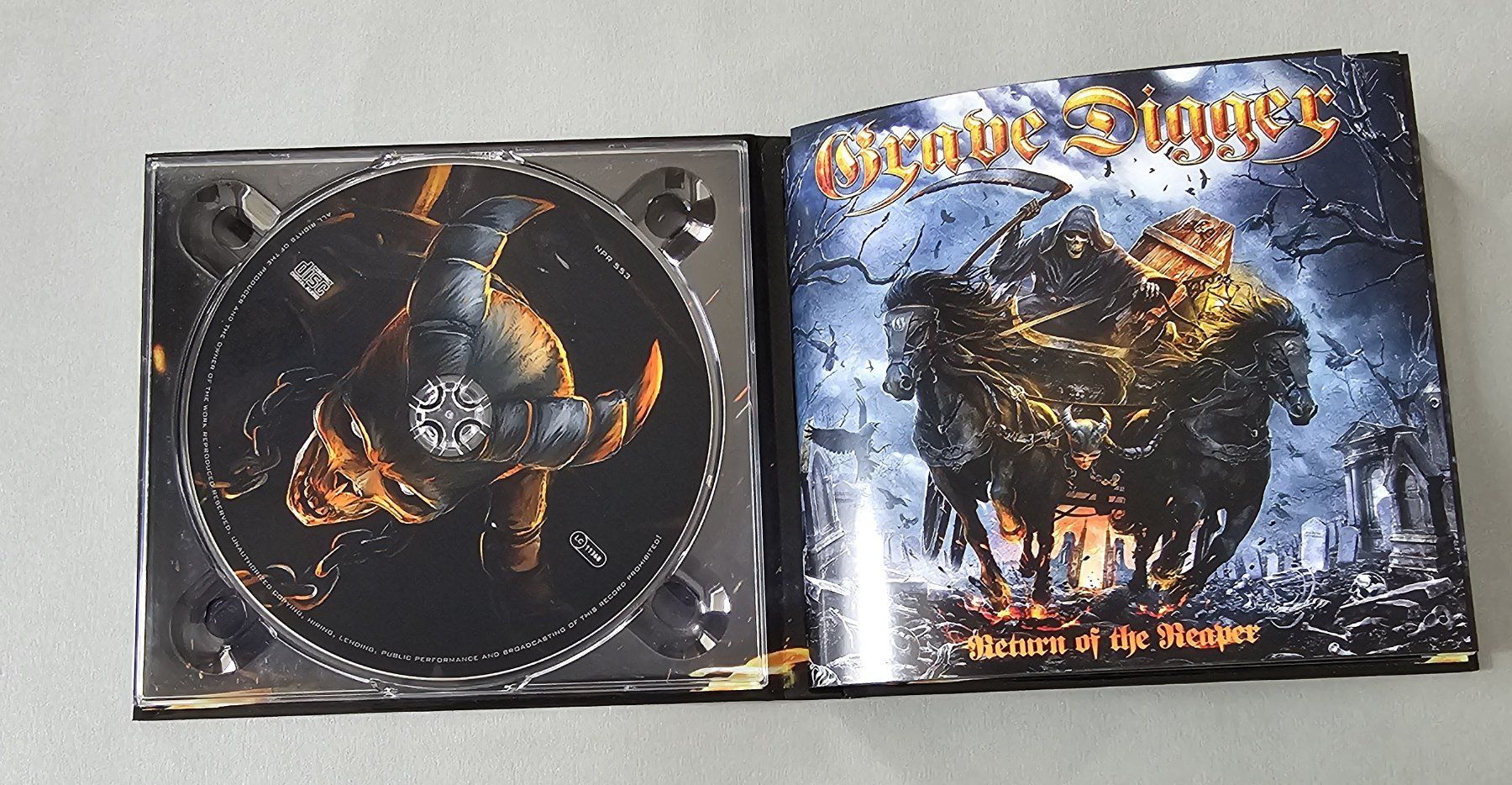 CD: Grave Digger - Return Of The Reaper - MediaBook – Nuovo (secondo la descrizione) da Lenzburg venduto da Pa_hcs 2