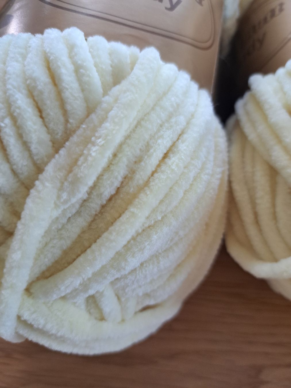 Laine: 750gr.Woll Butt Candy – Neuf (Voir description) à Ebnat-Kappel par Zurk 3