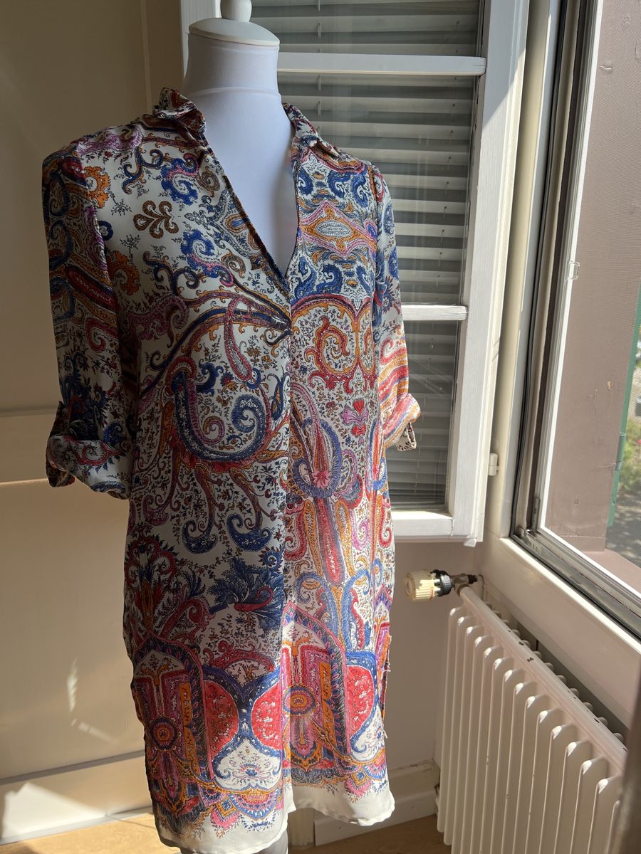 Zara Camicette: Tunika Bluse mit Paisley Muster, Gr. S – Usato da Oensingen venduto da SchickeDame 1