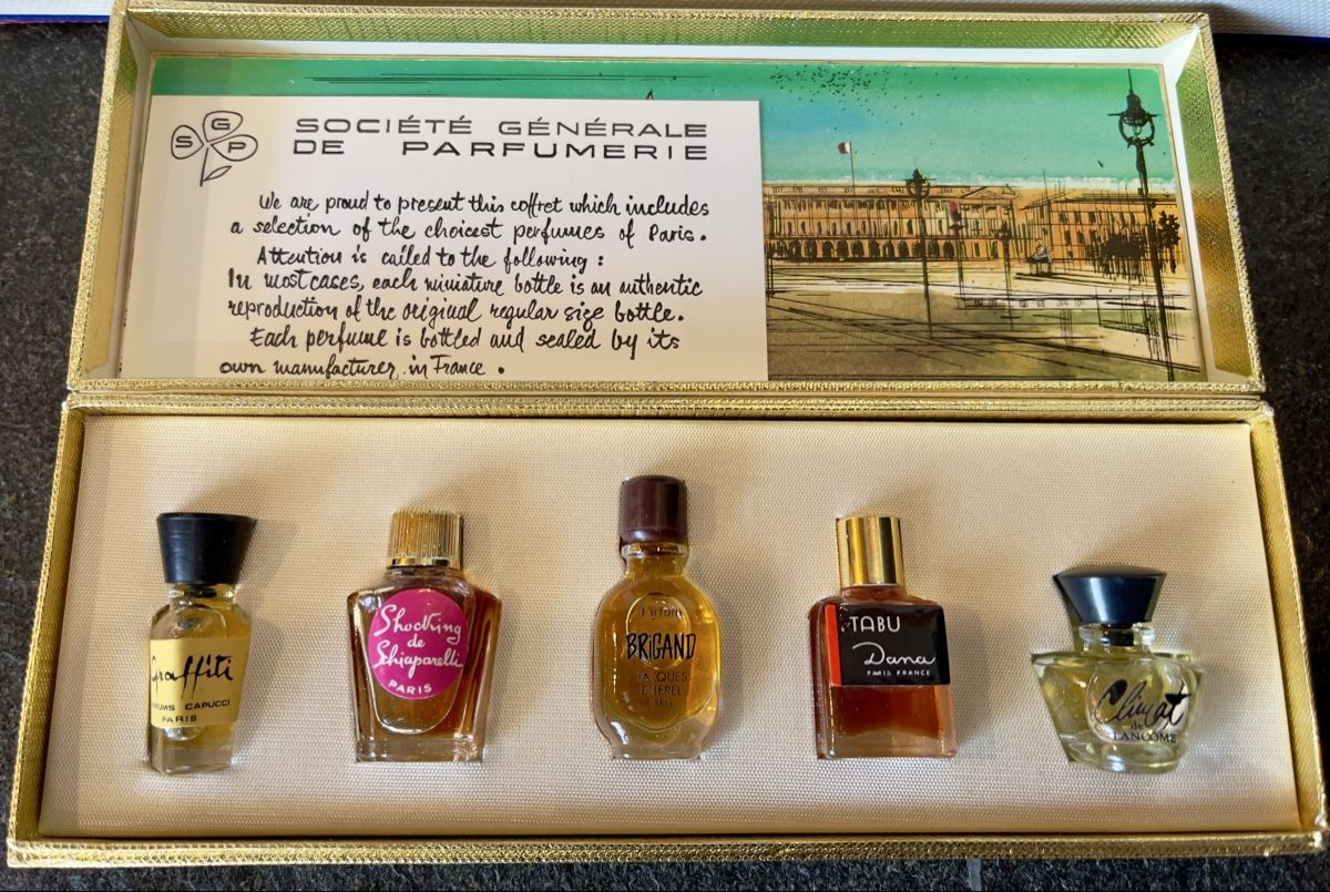 Parfums & Eau de Toilette: Parfüm miniaturen – D'occasion à Tschingel par ral_8j8x 7