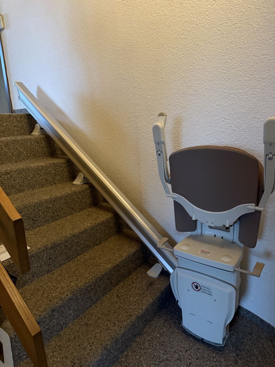 Medizinische Geräte: Treppenlift Stannah – Gebraucht aus Illnau von Topa5 1