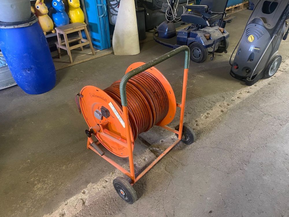 Kabelrolle Mit Rückzug Automatisch 230 V / 20 M Kabel 3x1.5mm2