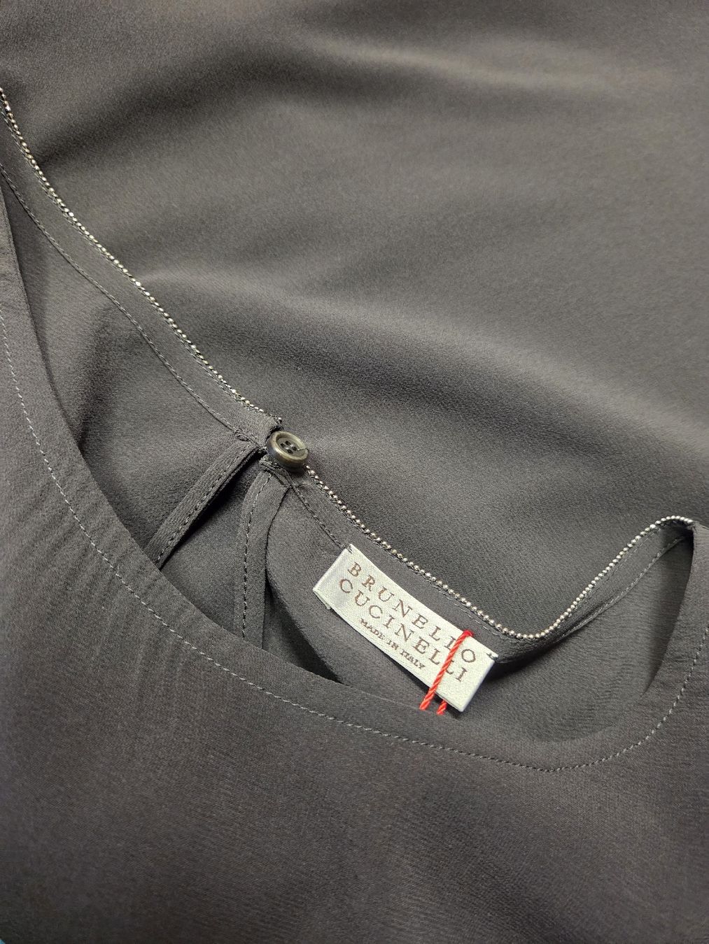 Brunello Cucinelli Vestiti: Brunello Cucinelli Seiden Kleid – Usato da Zürich venduto da finesse.shop 4