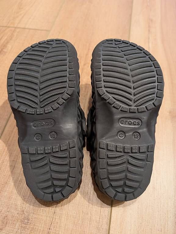 Scarpe per ragazzi: Crocs Schuhe Gr. 30-31 – Usato da Gümligen venduto da fab_gdp7 1