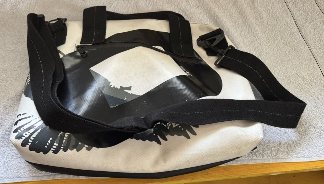 Sacs: Stylische robuste Tasche! – D'occasion à Trimbach par hubled 6