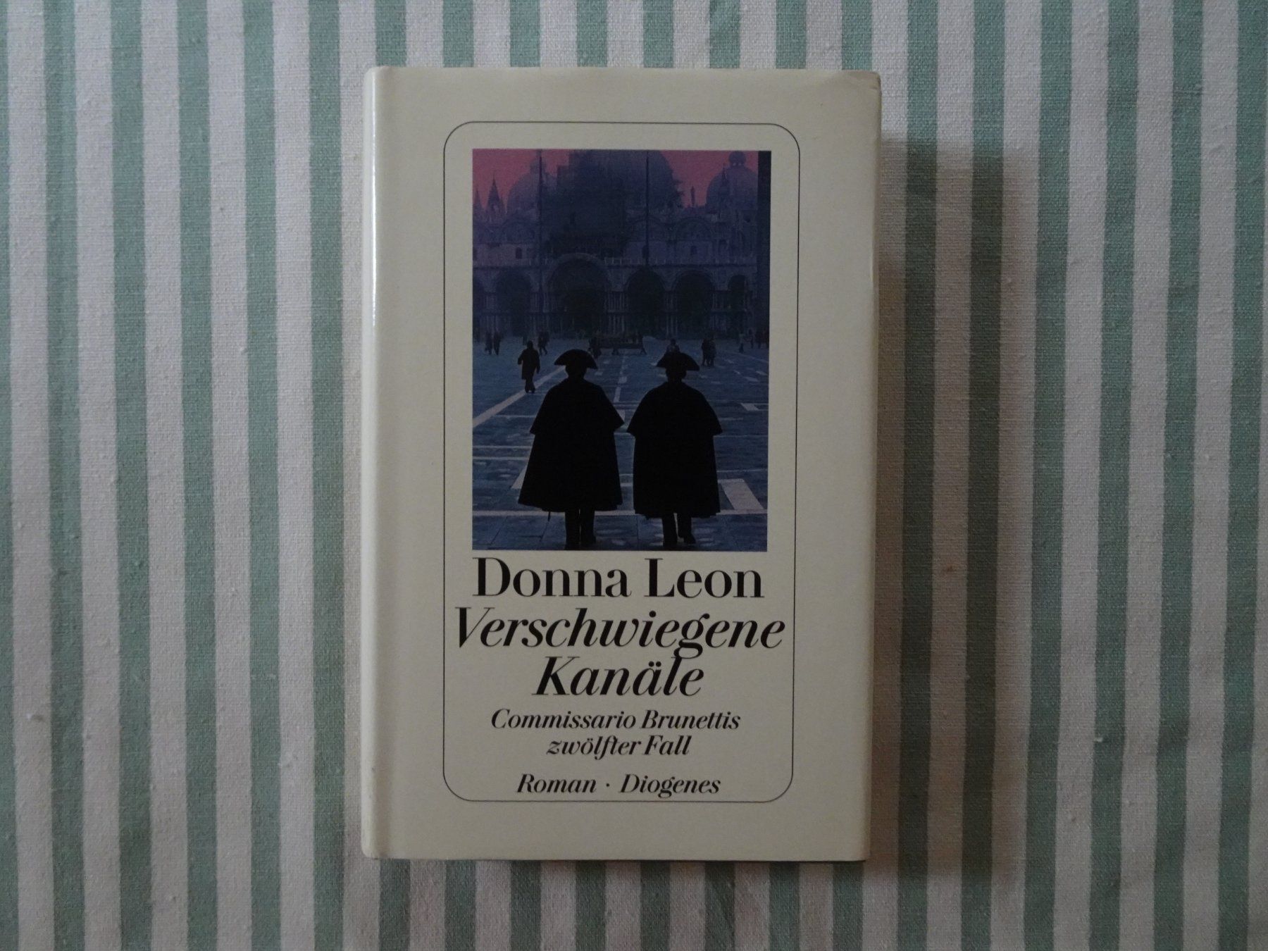Libri: Donna Leon - Verschwiegene Kanäle - 12. Fall Brunetti - B663 – Usato da Küssnacht am Rigi venduto da Bookslove-Divers