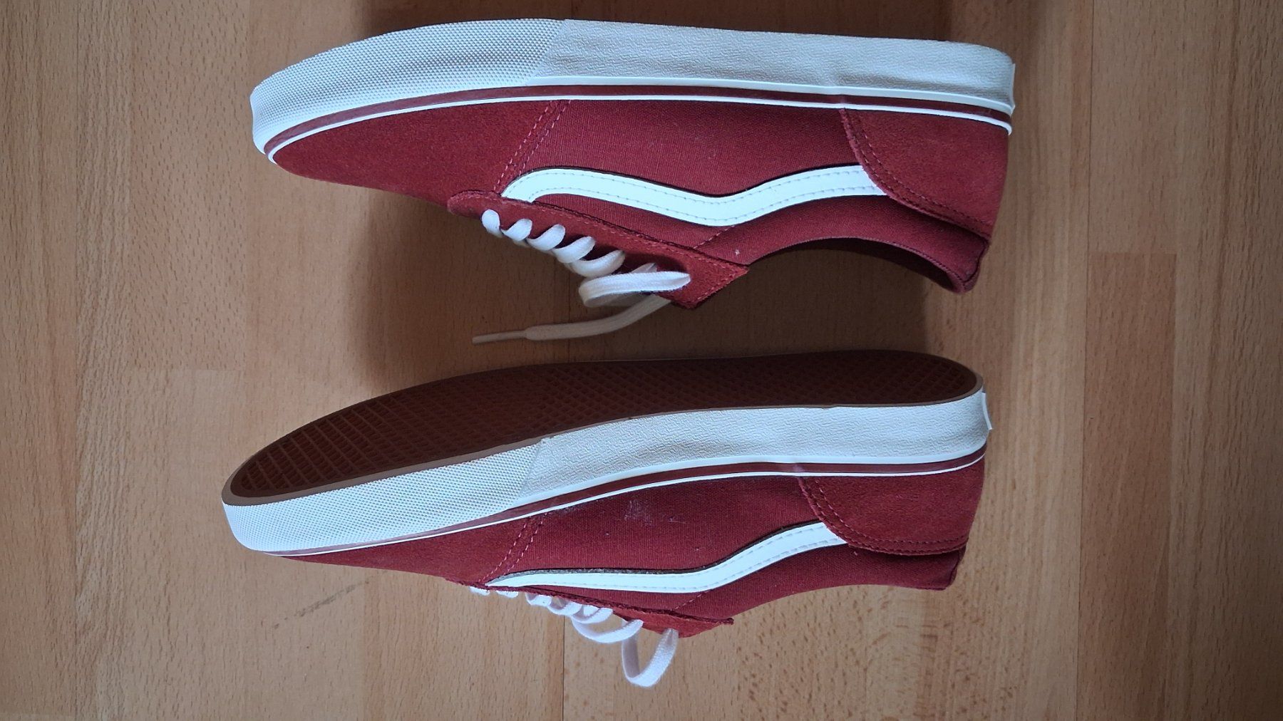 Vans Herrenschuhe: Baskets Vans Old Skool rouge taille 38.5 – Neu (gemäss Beschreibung) aus Fribourg von mar_wd7v 1