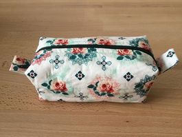 Tasche / Necessaire / Kosmetiktasche / Etui, neue Handarbeit