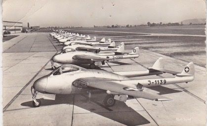 Cartoline postali: Militärflugzeuge " VAMPIRES " – Usato da Schlieren venduto da Rapaelli
