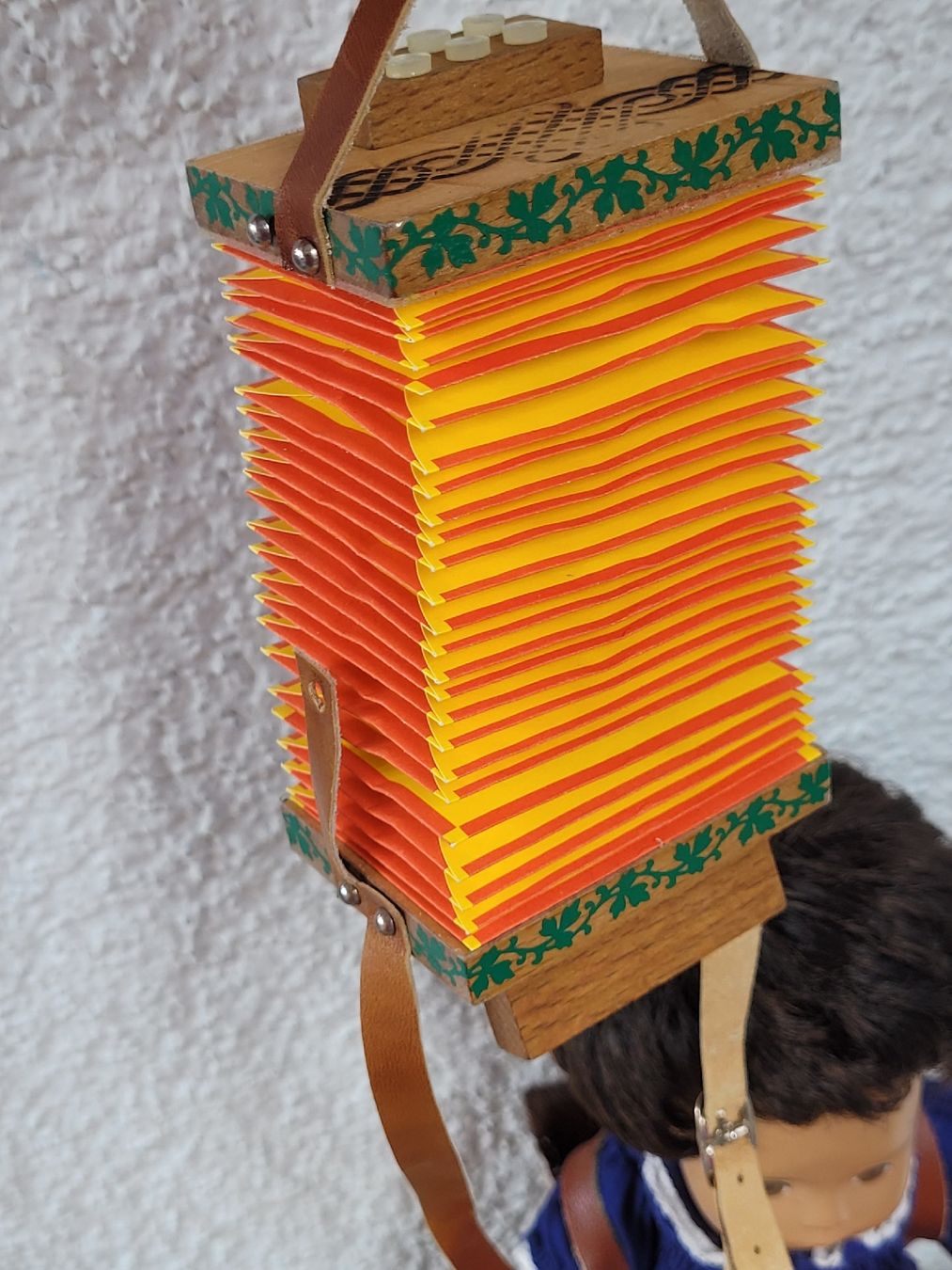 Sasha Morgenthaler Bambole: Schönes Sasha Mädchen mit Schellenursli, Handorgel und Thek – Usato da Buttikon SZ venduto da Renco 5