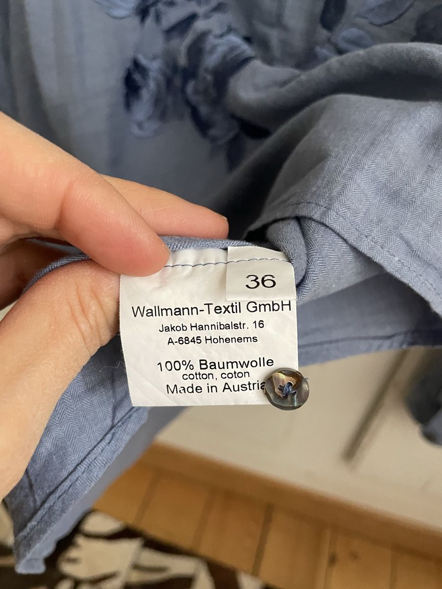 Blusen: Bluse mit Blumen Strick Dekoration – Gebraucht aus Bern von djinal 3