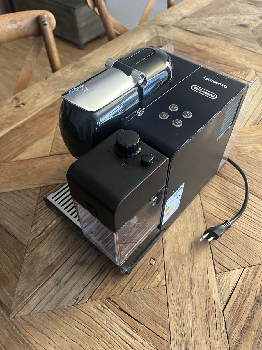 De'Longhi Macchine per caffè & Macchine per espresso: De Longhi Nespresso Maschine – Usato da Bremgarten b. Bern venduto da Buell1200