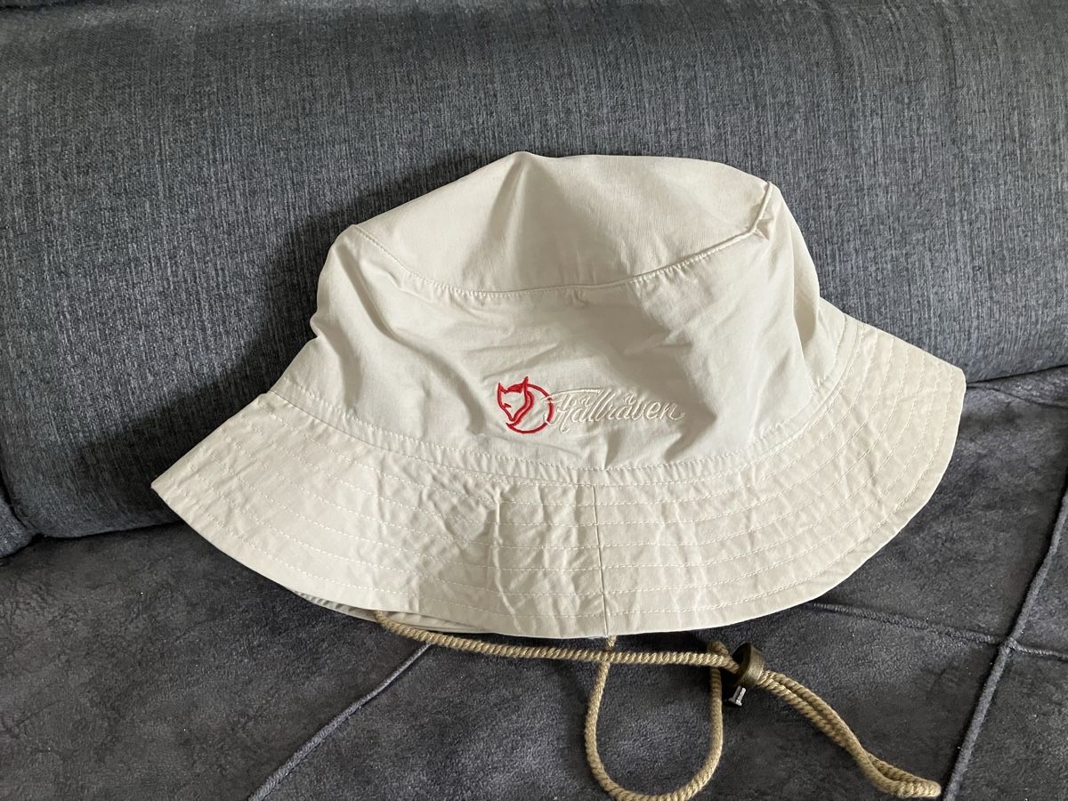 Copricapi, berretti & cappellini: Fjällräven Hut Unisex Gr. M – Usato da Weiningen ZH venduto da moon-55