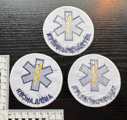 Placchette & Badge: 3 Stück Rettungsdienst Abzeichen – Nuovo (secondo la descrizione) da Zürich venduto da Policepatch 1