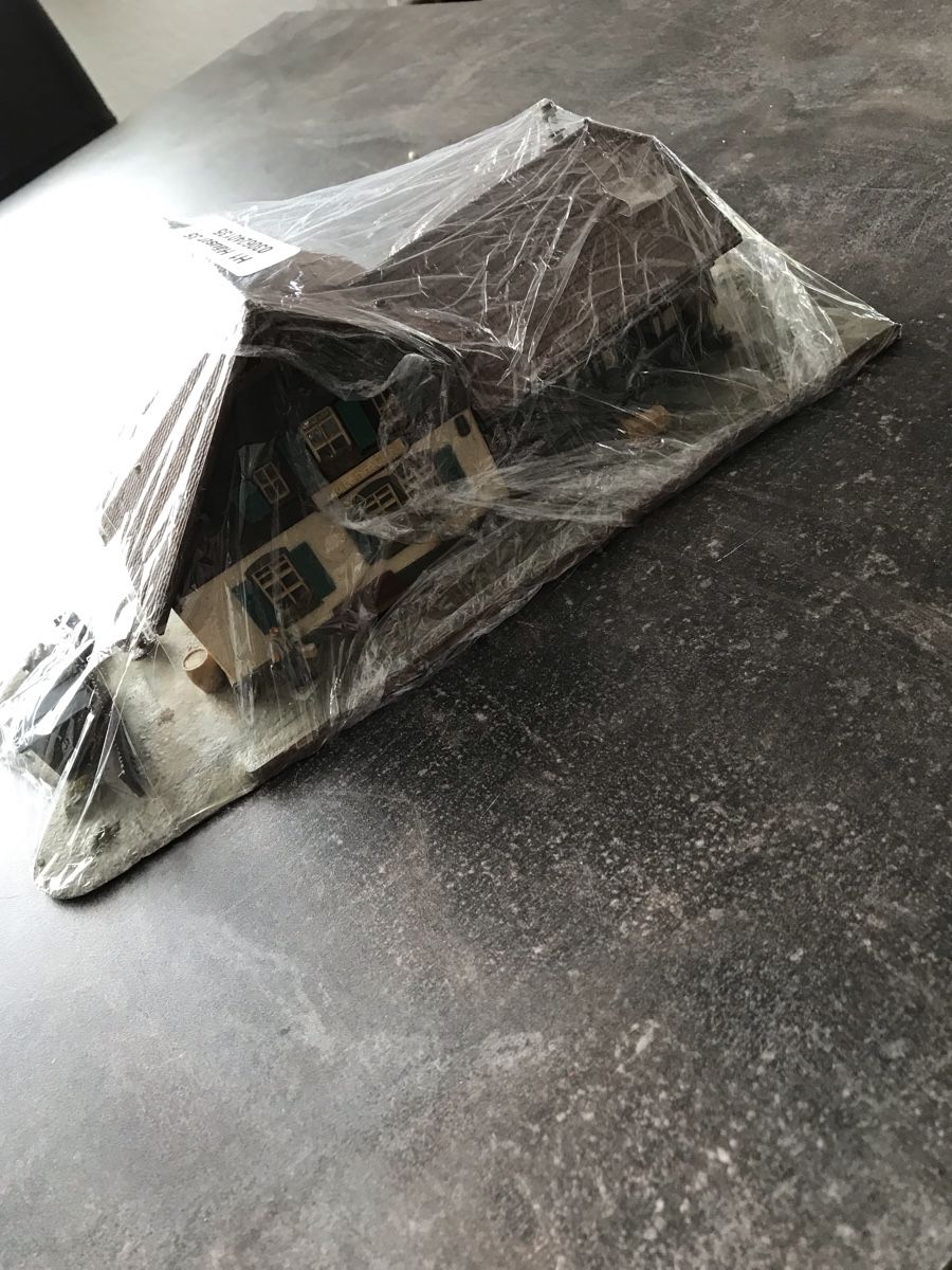 Faller Modellini di ferrovie: Modelleisenbahn Häuschen Lot eingepackt – Usato da Subingen venduto da Bea8 7