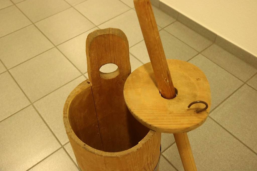 Autres appareils anciens: Butterfass – D'occasion à Küssnacht am Rigi par Pilatus18 1
