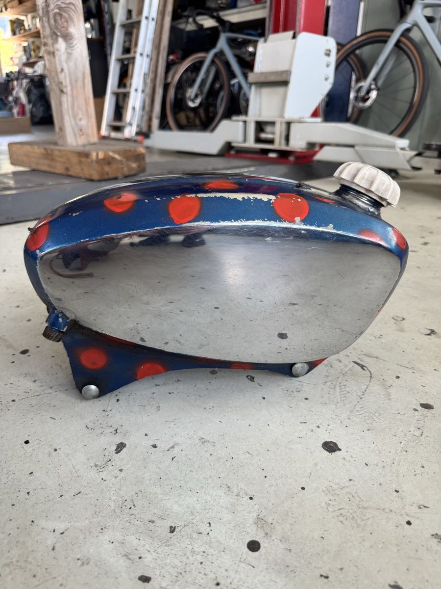 Puch Sonstiges Fahrzeugzubehör: Puch Velux Tank – Gebraucht aus Bazenheid von Raoul99