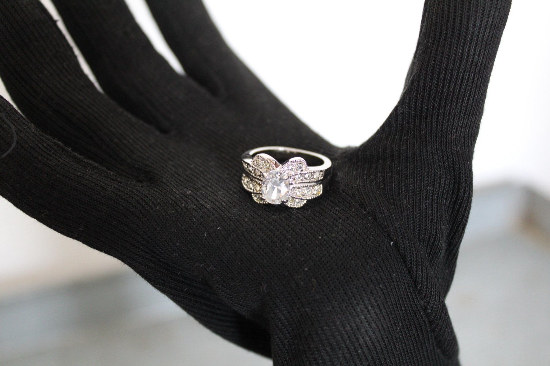 Anelli: Ring mit Strasssteine , Gr.53 - 16.9 – Usato da Locarno venduto da madame-tus-sauds 6
