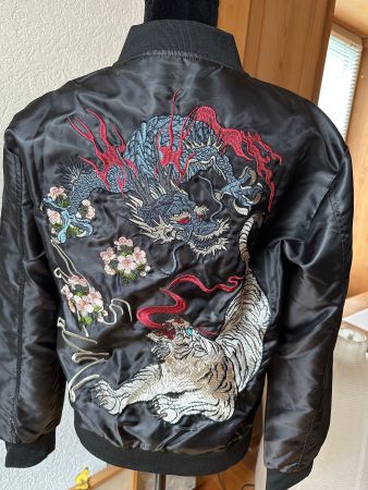 Skukajan Japan Jacke schwarz mit weissem Tiger S