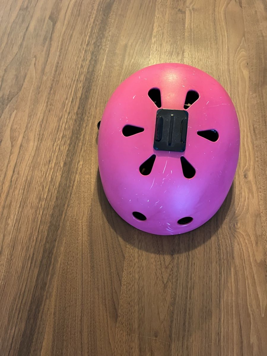 Caschi: Stylischer pinker Skate- / Velo-Helm Gr. 48-54 – Usato da Altdorf UR venduto da Jenny13 3