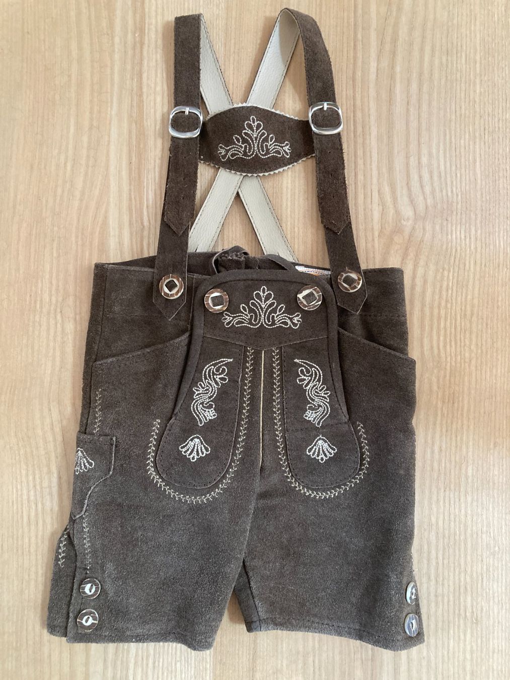 Pantaloni: Lederhosen Knaben Gr. 86 – Usato da Stalden (Sarnen) venduto da armorika