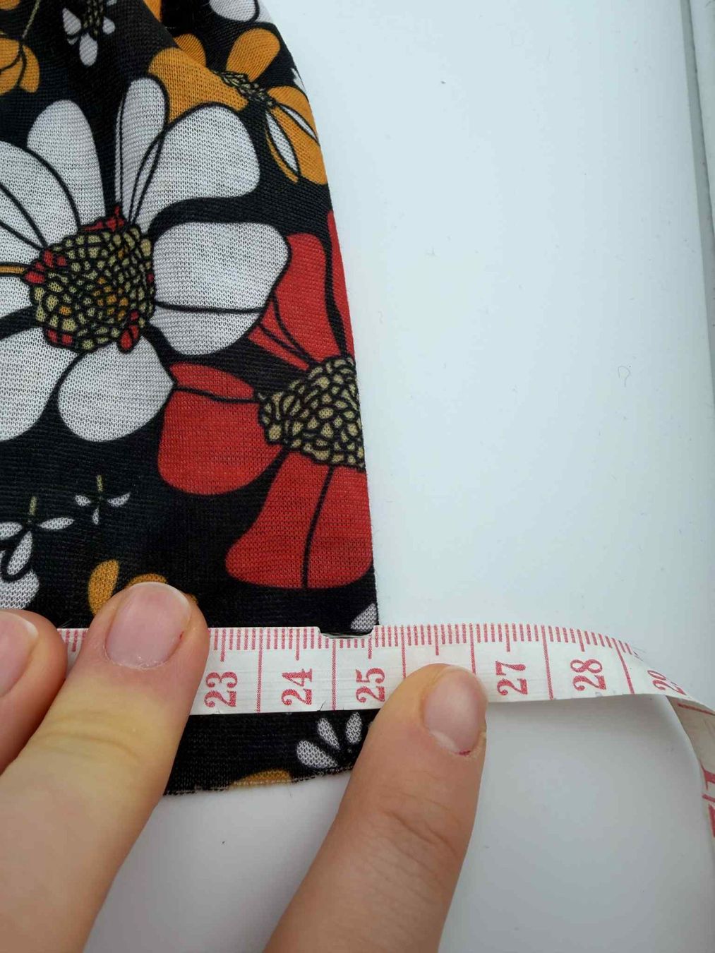 Foulard & Sciarpe: Schöner Blumenschal neu🌸 – Nuovo e nell'imballaggio originale da Riehen venduto da edu_92w7 1