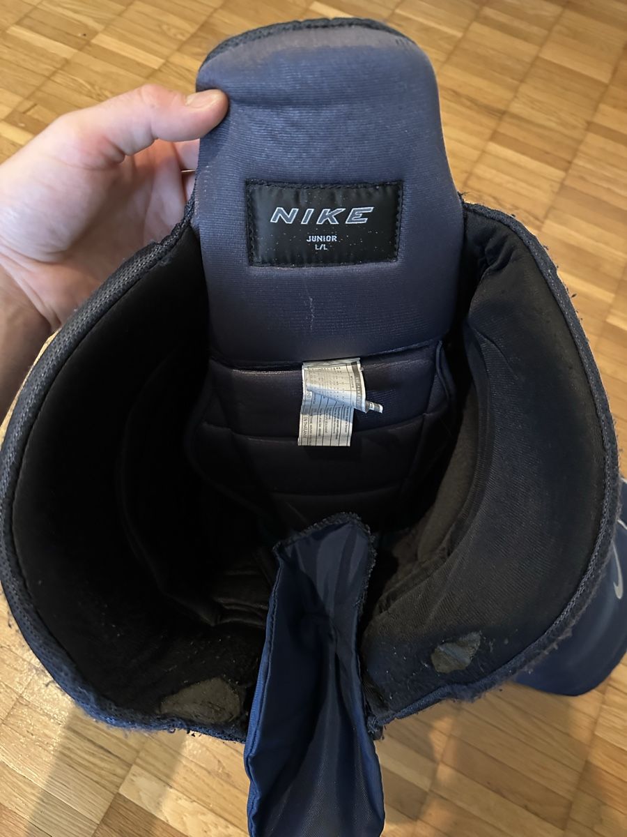 Nike Pantaloni: Hose Hockey – Usato da Langnau am Albis venduto da mar_g65p 5