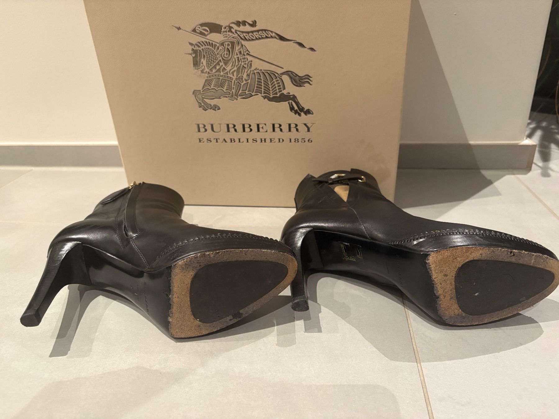 Burberry Scarpe da donna: Burberry ancle boots – Usato da Horw venduto da esjoeberg 3