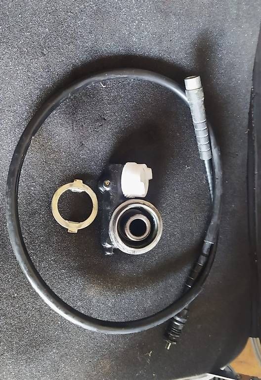 Toutes les pièces détachées moto: Honda  Dominator Tacho Schnecken Antrieb – D'occasion à wollerau par Mafa57