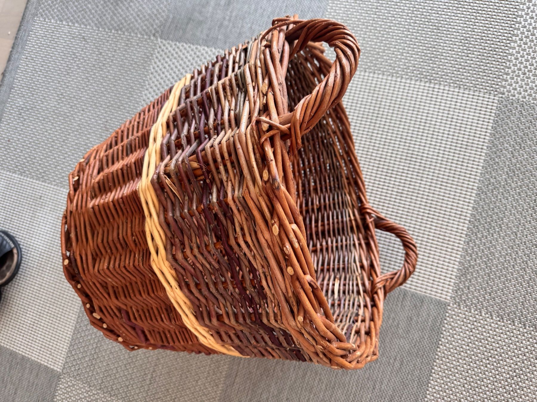 Sonstiges für Haushalt & Wohnen: Korb 45x35cm – Gebraucht aus St. Gallen von Deane