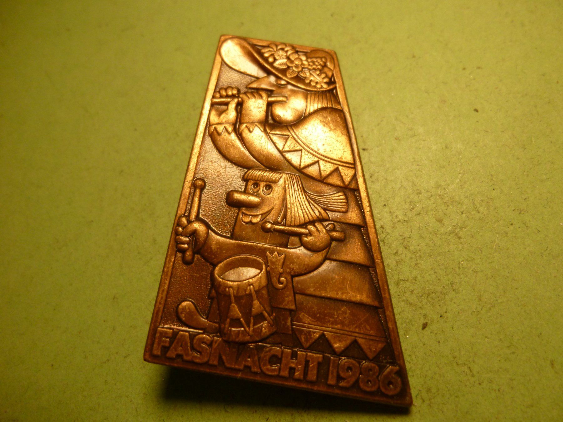 Plaquettes & Badges: BASEK 1986 BRONZE – D'occasion à Ried (Muotathal) par Mandarin02