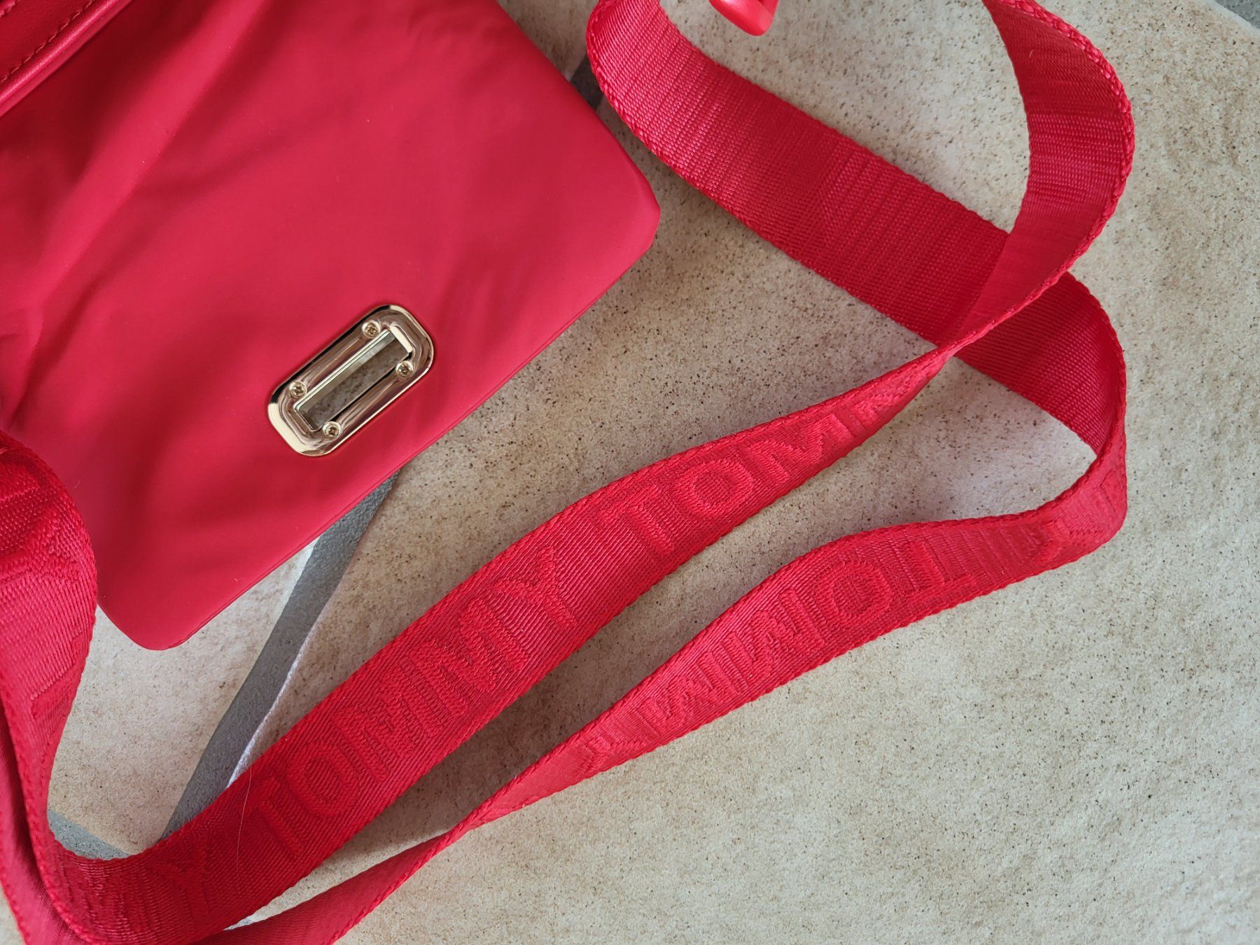 Tommy Hilfiger Borse da donna: Umhängetasche rot Tommy Hilfiger – Nuovo e nell'imballaggio originale da Frick venduto da eva_8krq 1
