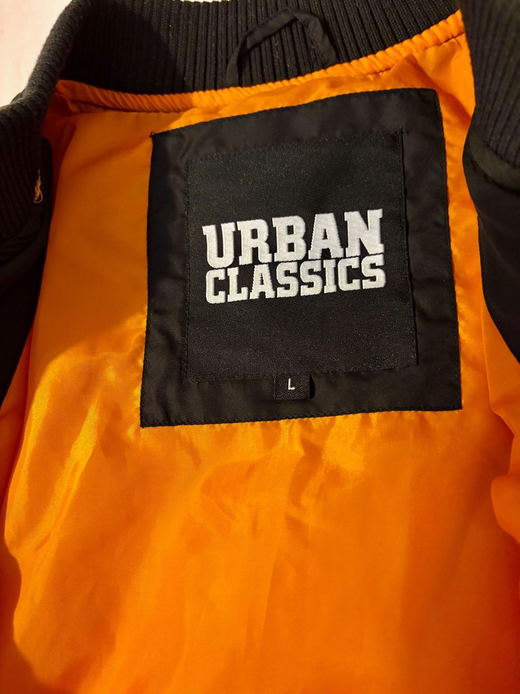 Urban Outfitters Jacken: Veste bomber noire Urban, taille L – Neu (gemäss Beschreibung) aus Losone von courrier 3