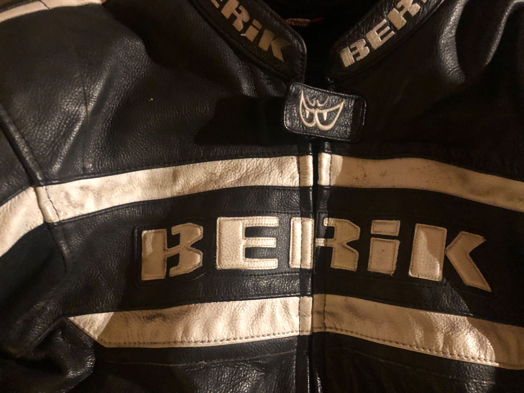 Completi, tute sportive e funzionali: Motorrad-Lederkombi 2-Teilig mit Stiefeln – Usato da Guggisberg venduto da eil_ty7w 2
