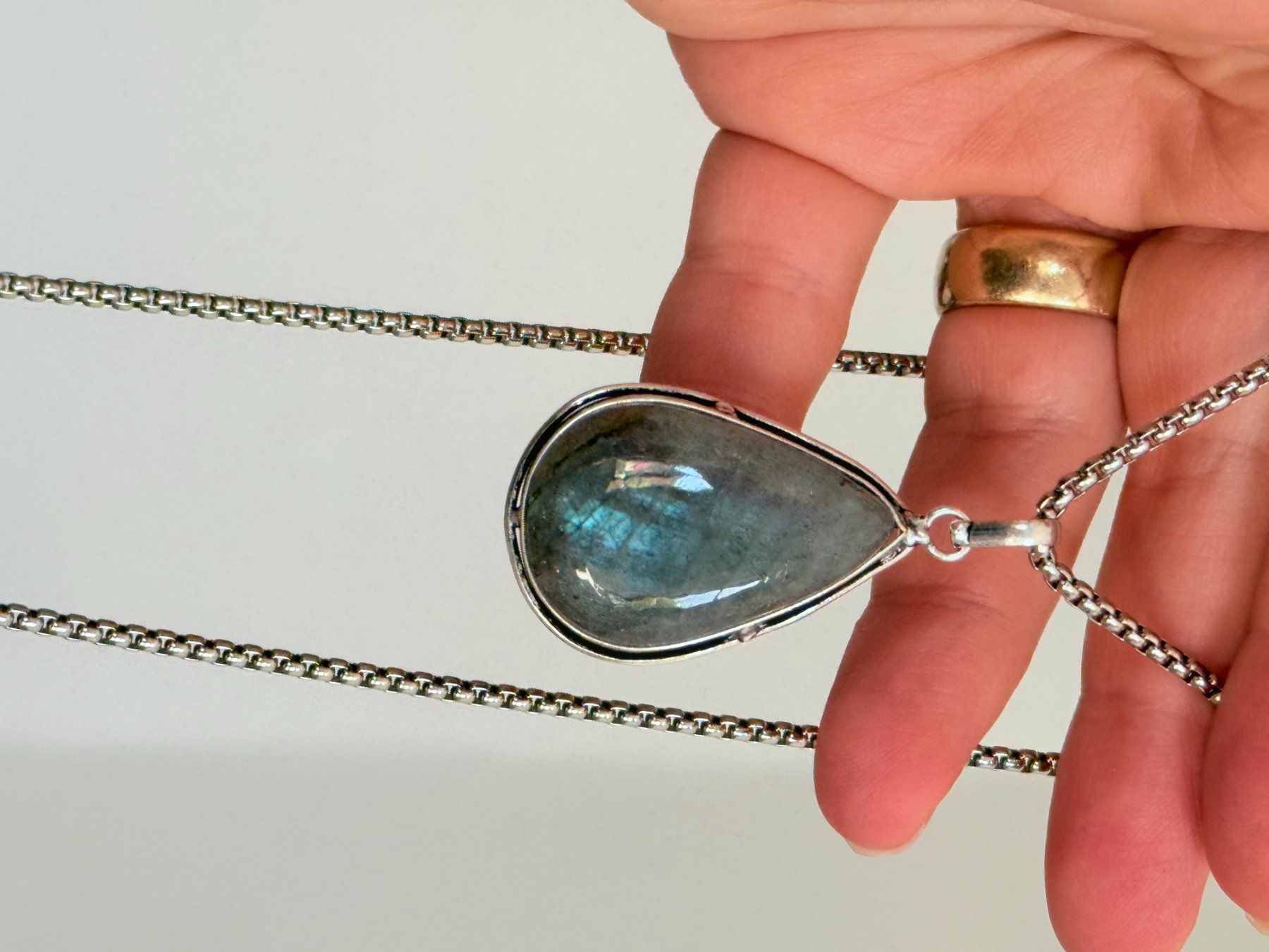 Ketten: Collier avec Labradorite – Neu und originalverpackt aus Genève von AWWA 3