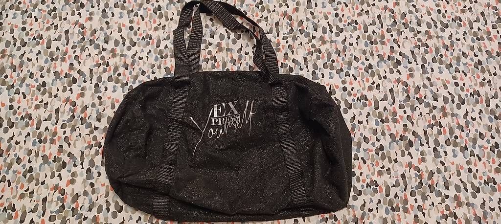 Taschen für Damen: Sac de danse Decathlon comme neuf – Gebraucht aus GENEVE von NathalieI01