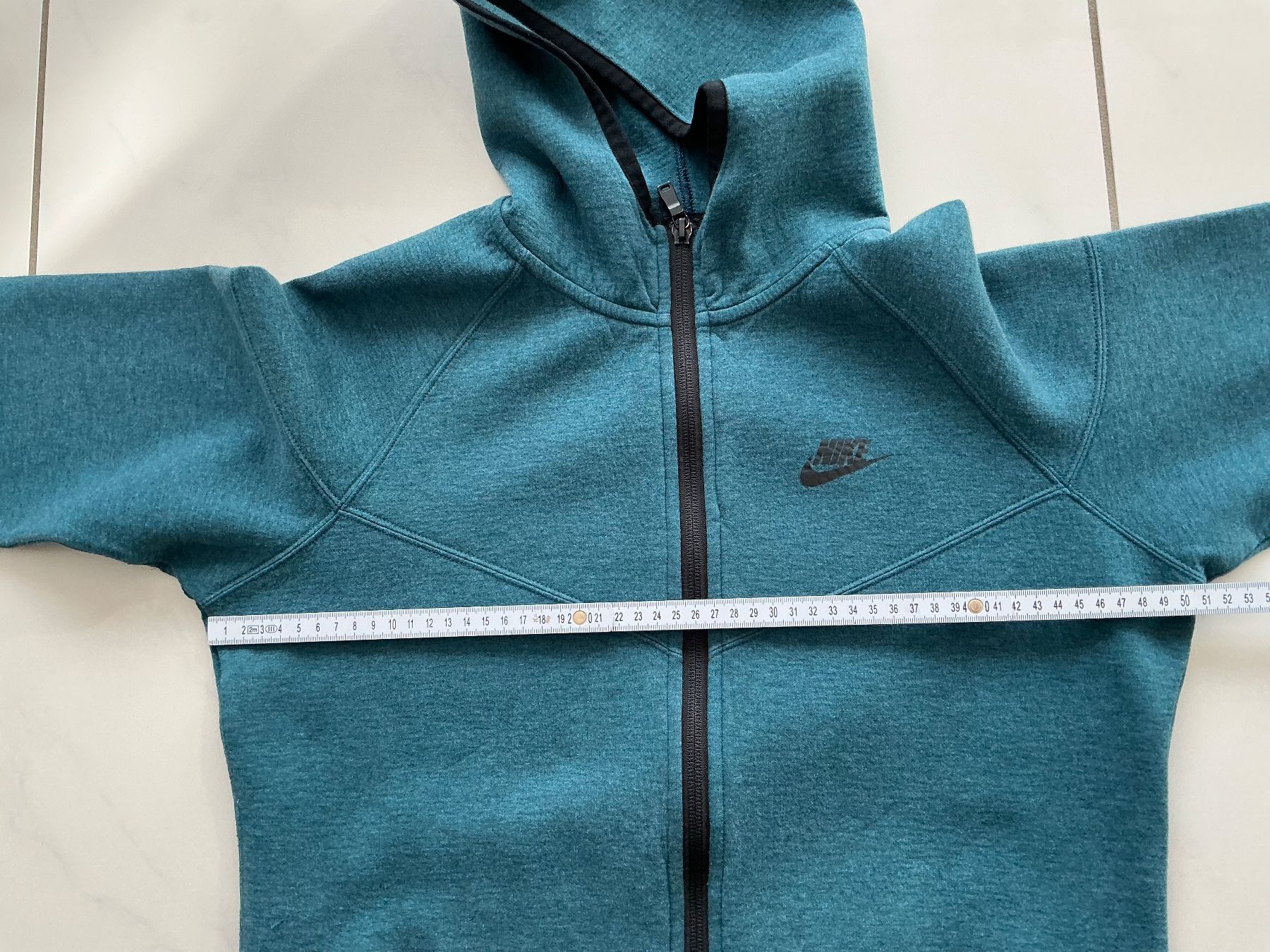 Nike Vestes: Nike Jacke Gr.L – D'occasion à Biel-Benken BL par Sahra1 5