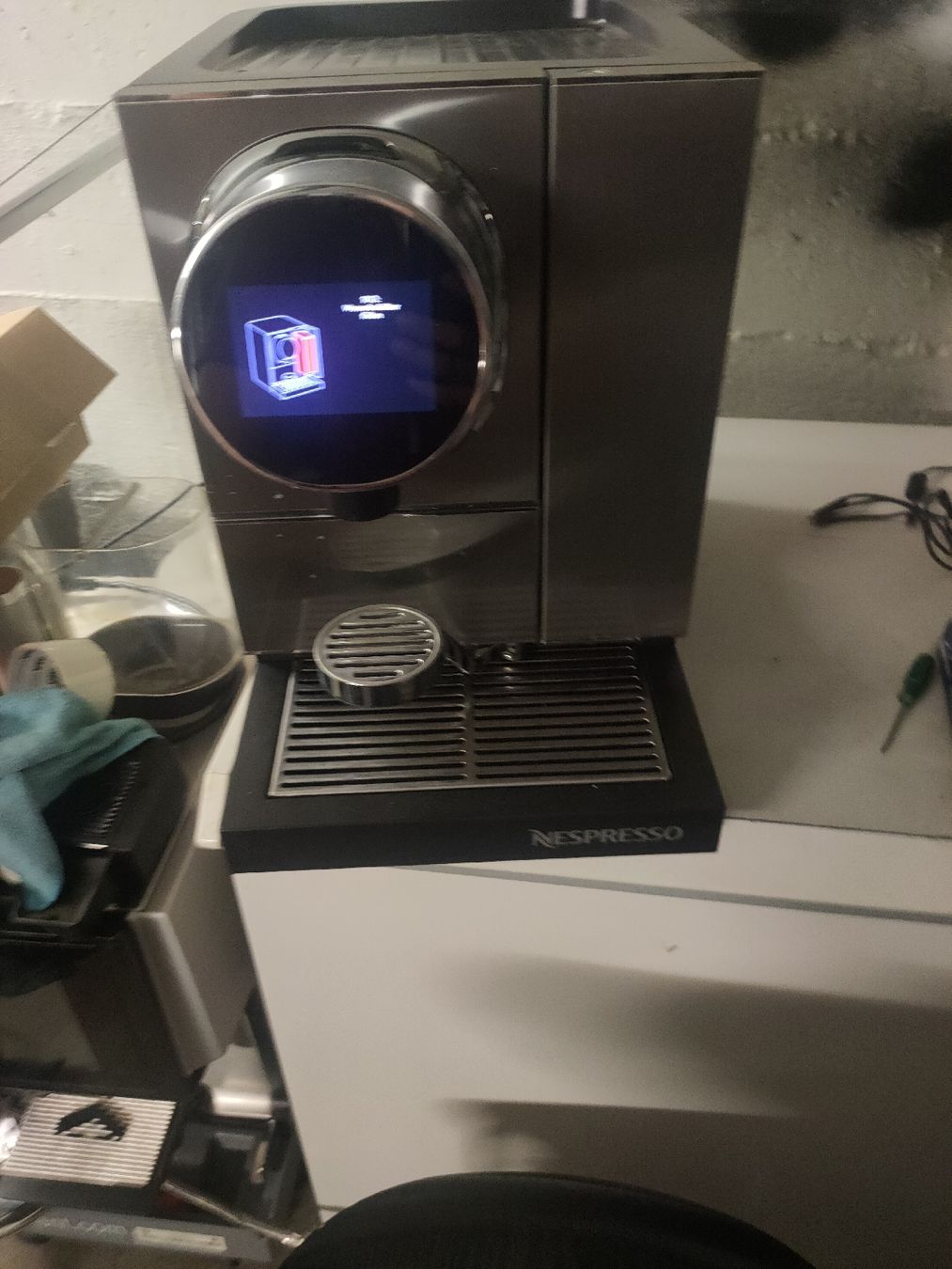 Nespresso Macchine per caffè & Macchine per espresso: Nespresso professional 230/100 – Difettoso da Bern venduto da Berna22 7