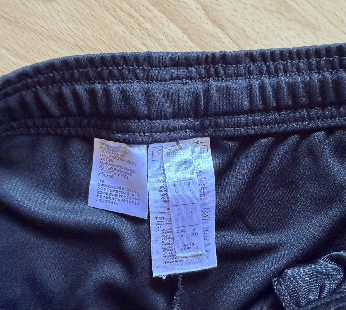 Adidas Pantalons: Adidas Trainerhose Grösse L – D'occasion à Bättwil par a.annikaa 3