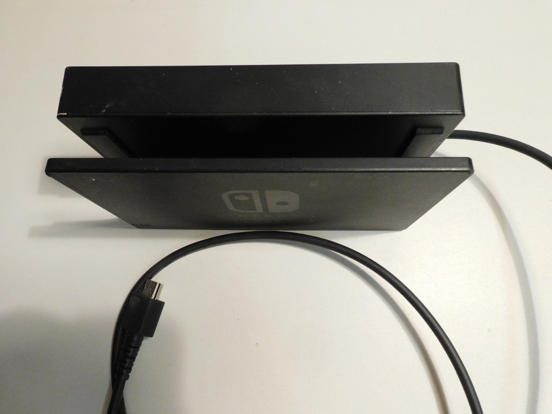 Docking station: Nintendo Switch Docking Station schwarz gebraucht Zustand – Usato da Sursee venduto da 76 4