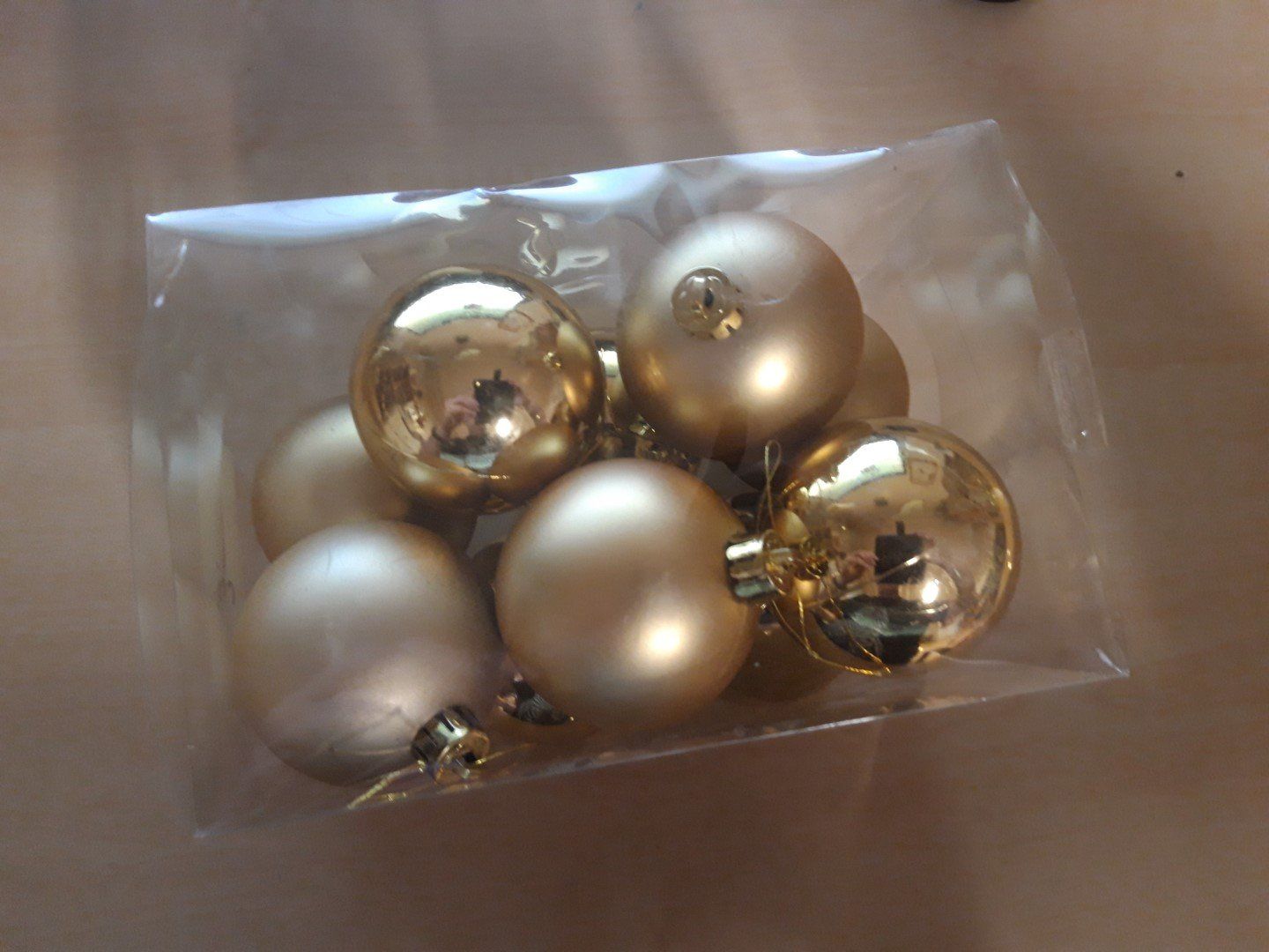 Toutes les décorations: Weihnachtskugeln golden – D'occasion à Egliswil par Cracky81 1