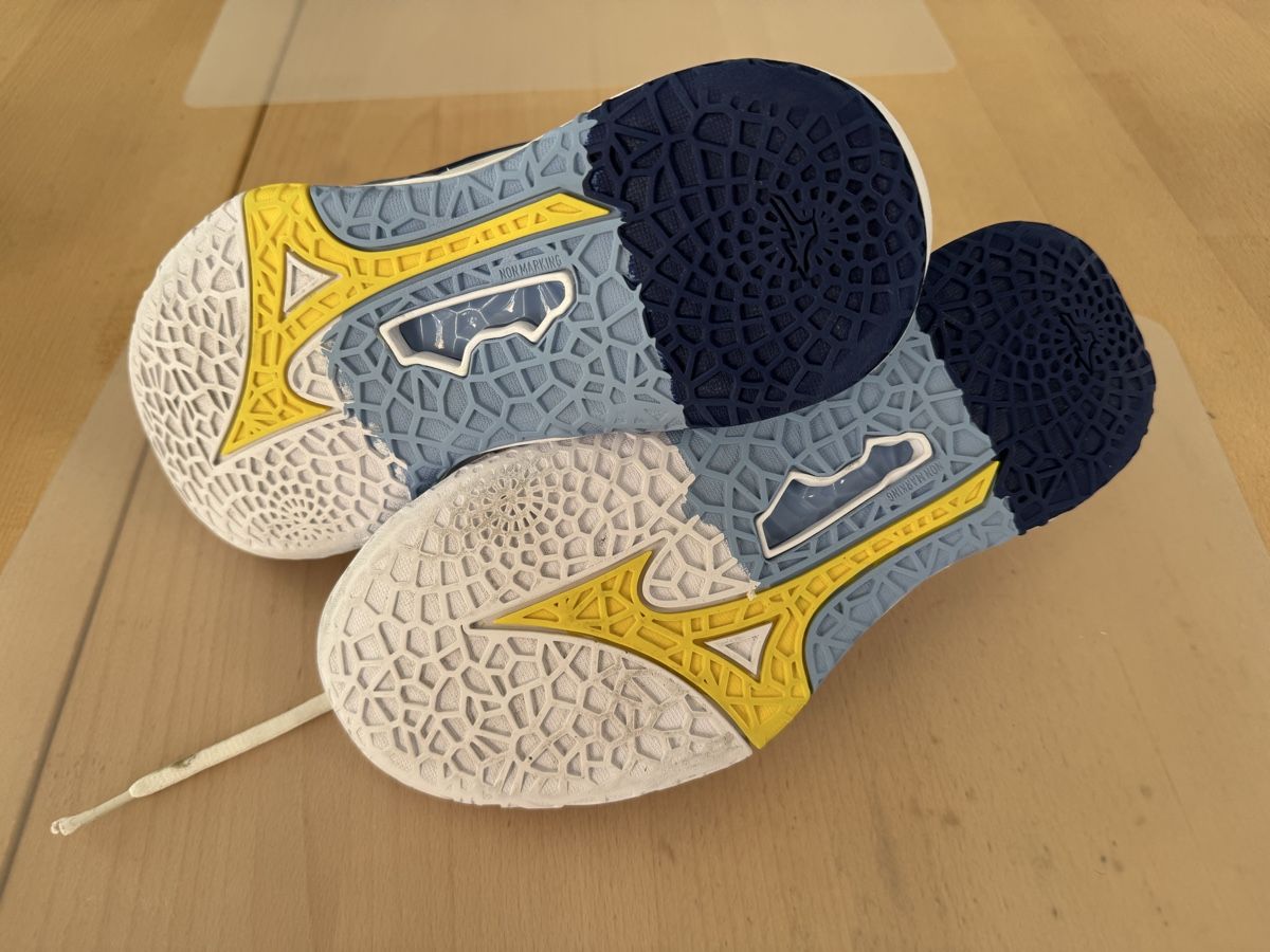 Mizuno Scarpe per ragazzi: Mizuno Handballschuhe – Usato da Steffisburg venduto da sky7000 2