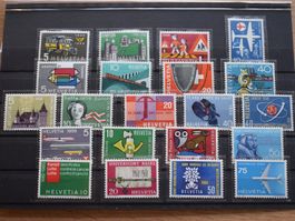 Postfrische Ausgaben 1956 -1960  B0707K