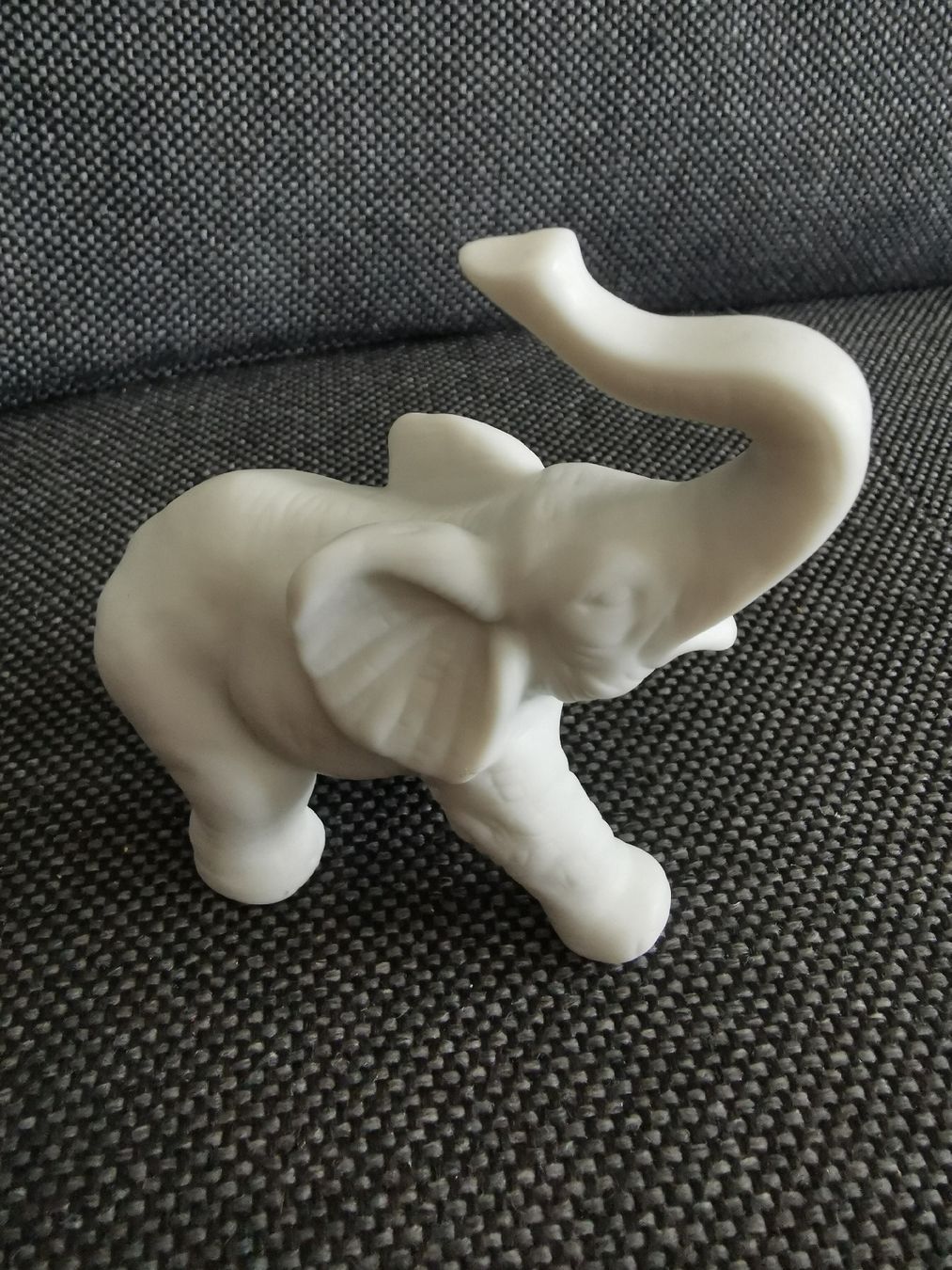 Rosenthal Statuette: Elefant Porzellan Rosenthal – Usato da Buchs SG venduto da and_s6ps 1